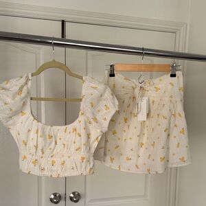 l*space White Mini Skirt with Yellow Floral Print